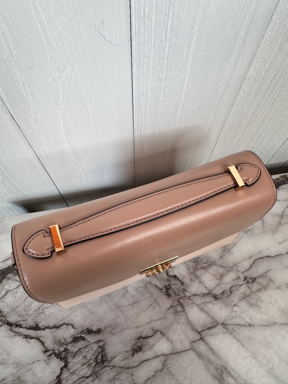 Michael Kors Blush Pink Leather Crossbody Shoulder Bag with Gold Hardware - Picture 7 of 14